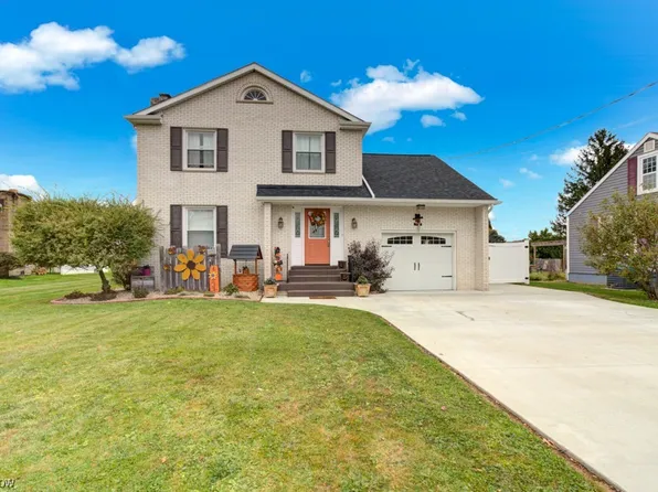 85 James St, Waynesburg, OH 44688