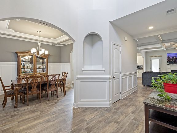 4th image of 1132 Black Oak Cir