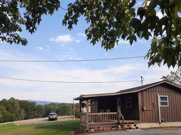 896 English Mountain Rd, Cosby, TN 37722