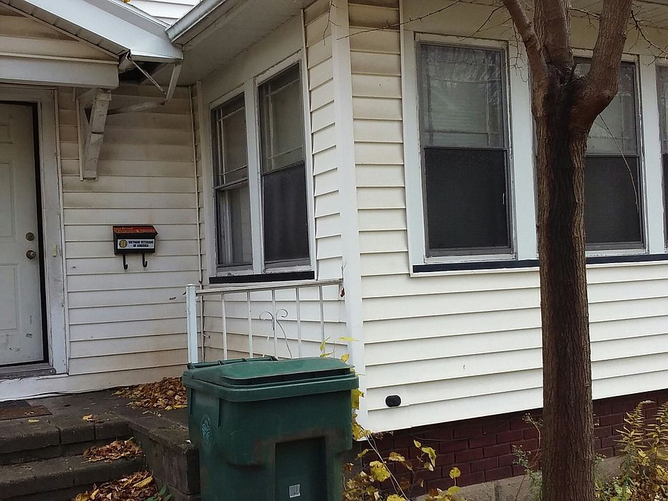 2nd image of 322 Ellison St