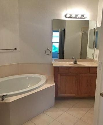 4th image of 7785 Woodbrook Cir APT 2804