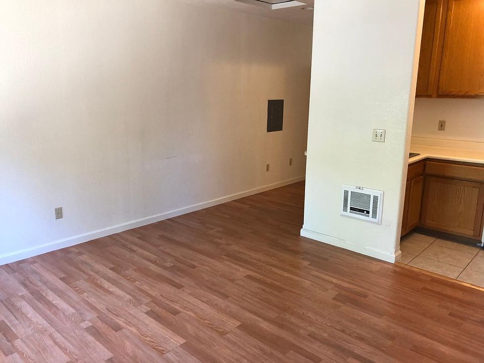1st image of 435 S 6th St APT 15