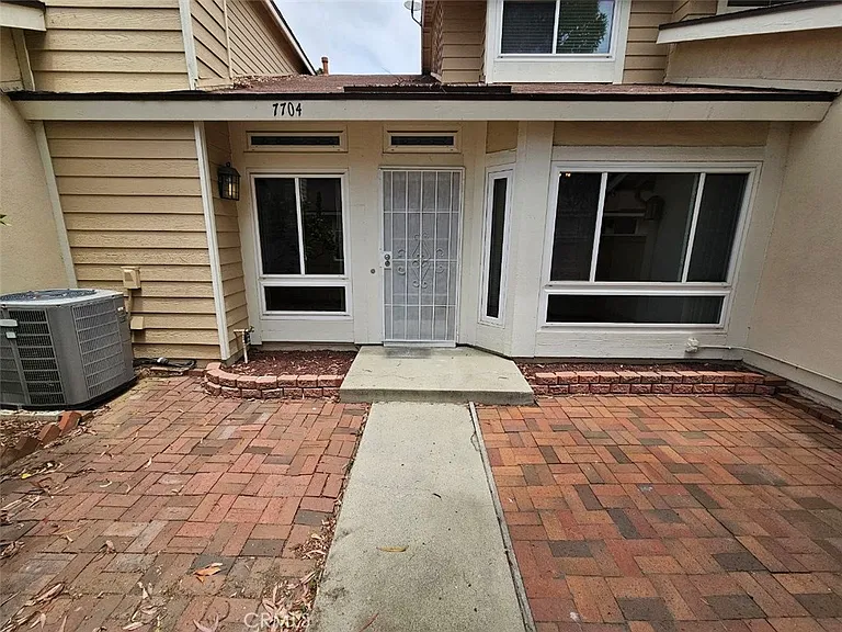 7704 Marbrook Way — Photo 3