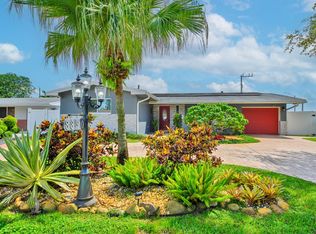 8890 NW 10th St, Pembroke Pines, FL 33024