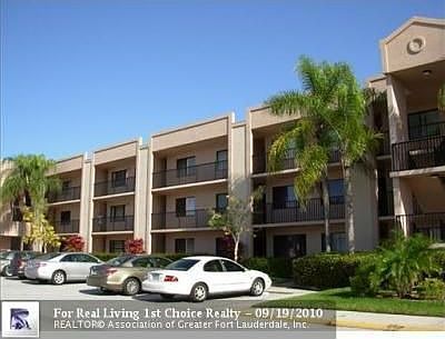 4th image of 9793 N Belfort Cir #304