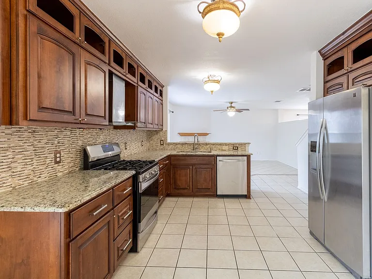 17501 Wiseman Dr — Photo 7