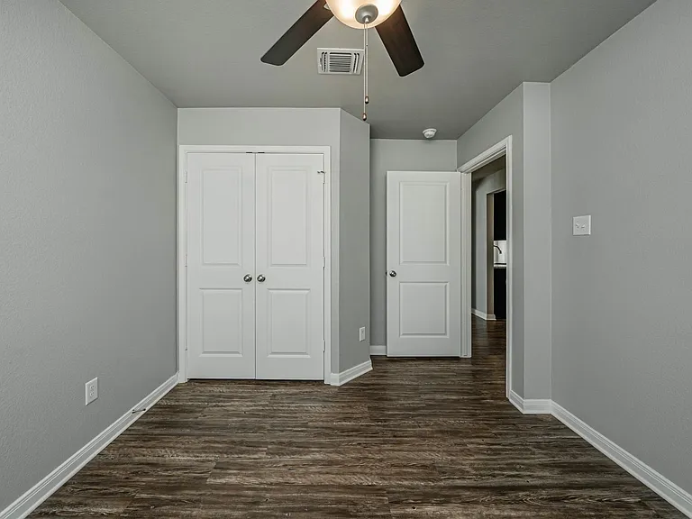 525 Fallbrook Dr — Photo 35