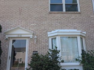 1341 Redbud Ct, Woodbridge, VA 22191