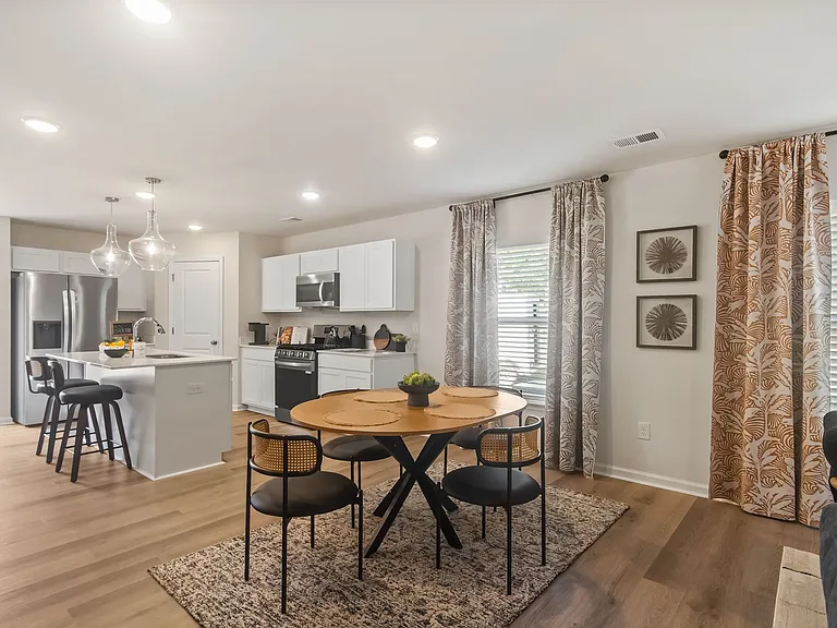 102 Wyndham Way — Photo 8
