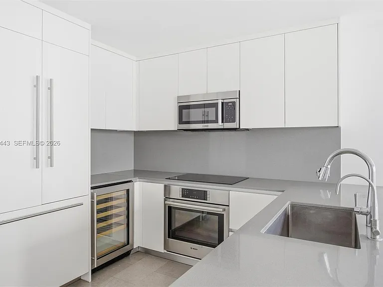 68 SE 6th St #2702 — Photo 36