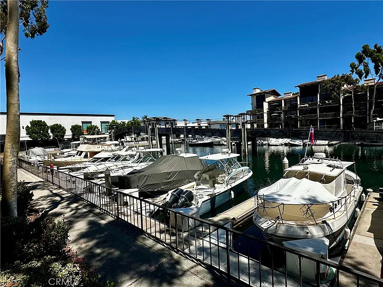 7212 Marina Pacifica Dr N — Photo 5