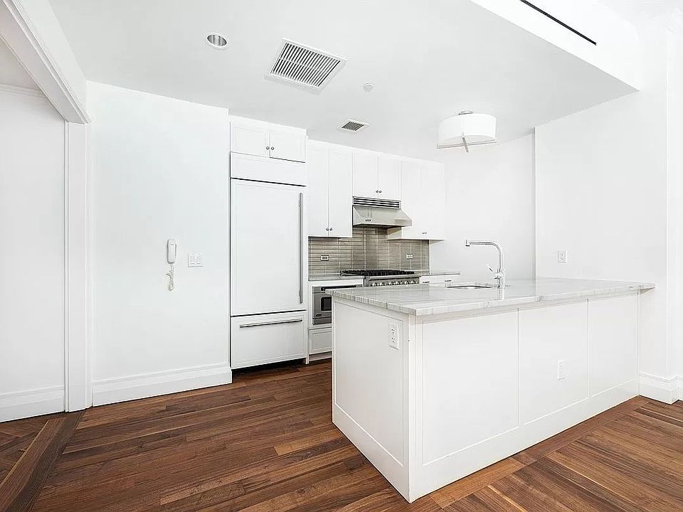 1st image of 2150 Broadway #4C