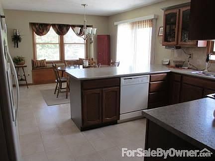 4th image of 3290 Mistywood St SE