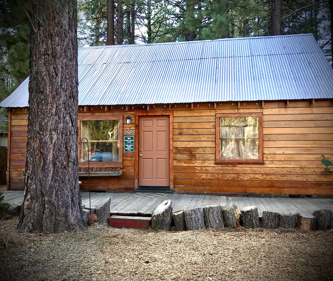 Seasonal Furnished rental sleeps 4 — Photo 2