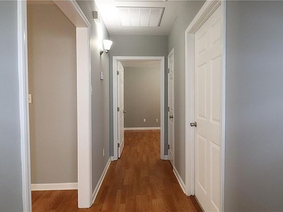 3rd image of 2110 Duels St