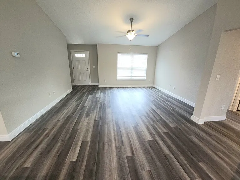 2959 W Buccaneer Ln — Photo 3