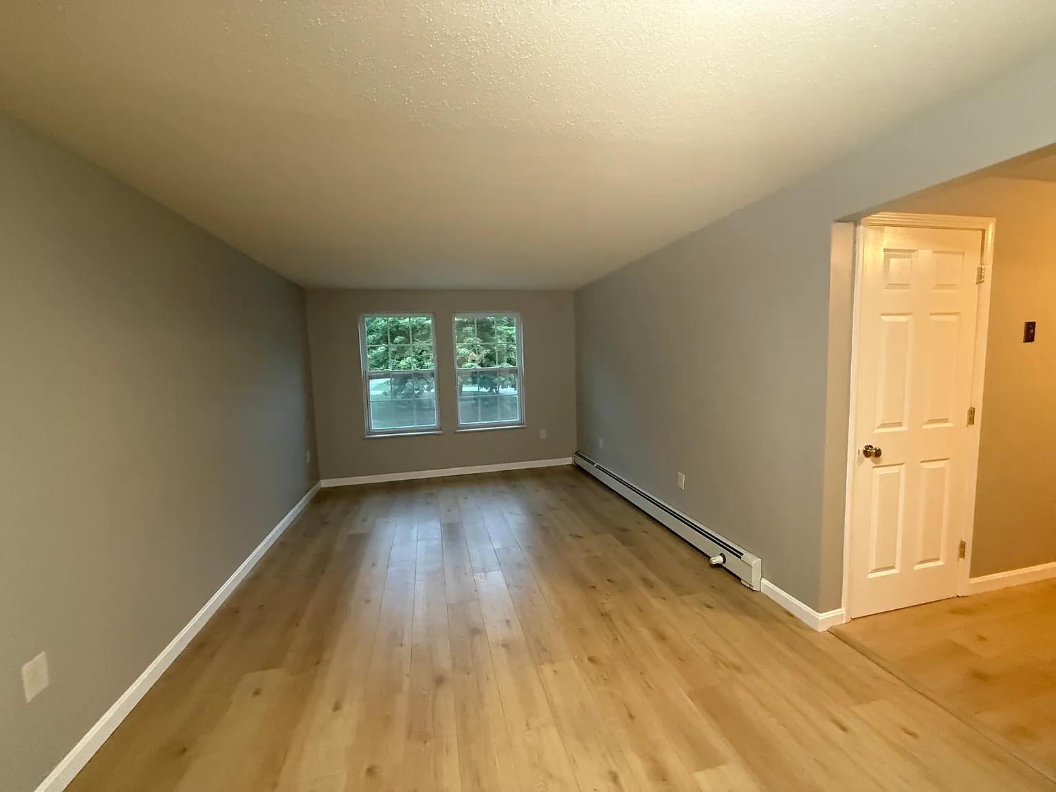 2 bed, 640 sqft, $1,200 — Photo 3