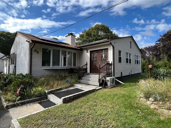 86 Hedges Avenue, East Patchogue, NY 11772