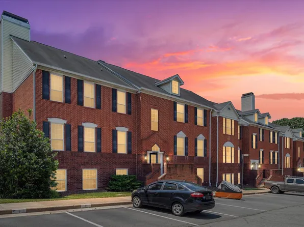 664 Gateway Dr SE Unit 302, Leesburg, VA 20175