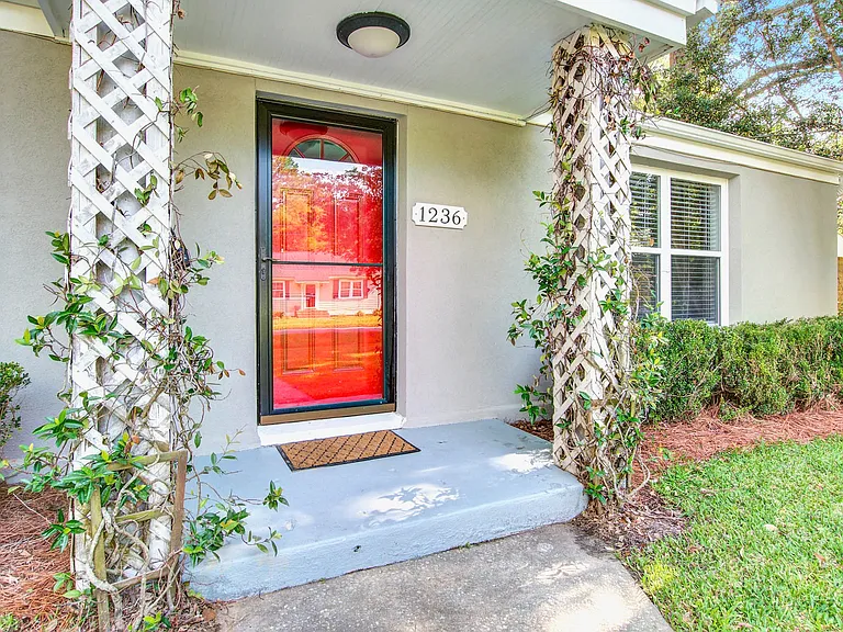 1236 Parkwood Estates Dr — Photo 4