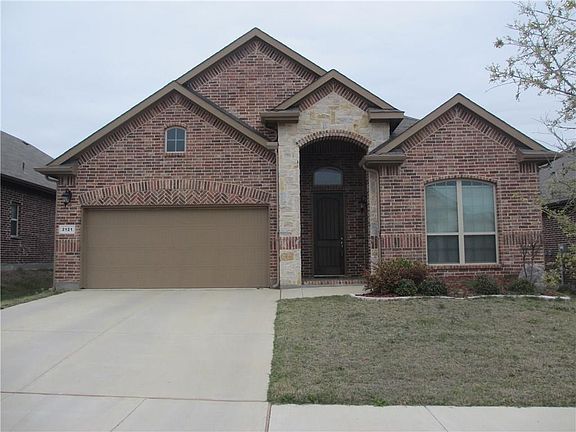 3rd image of 2121 Skysail Ln
