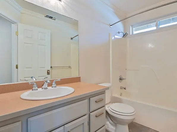 1384 Abby Ln, Grants Pass, OR 97527