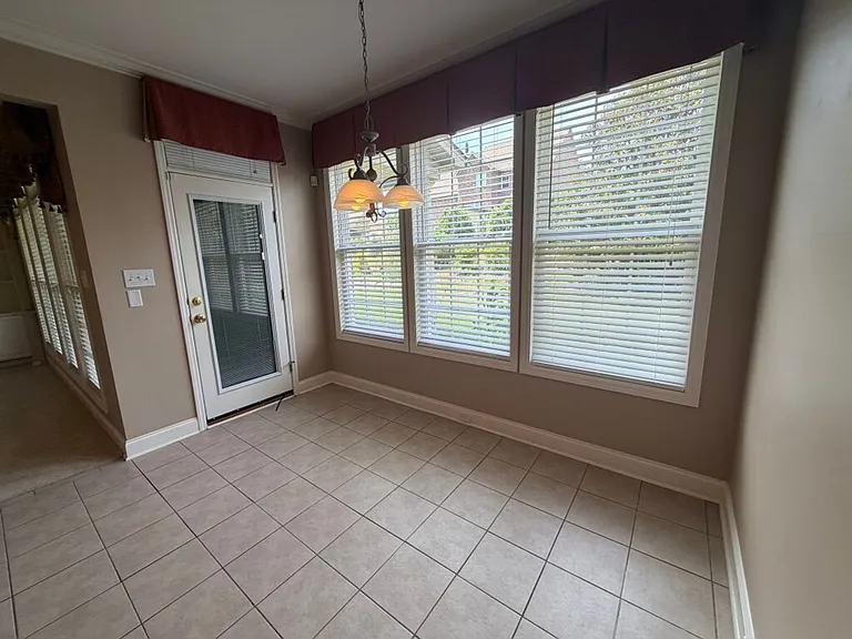 4601 Ivy Rose Dr — Photo 6