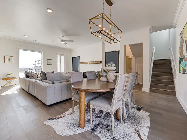 7901 Behr Dr — Photo 16