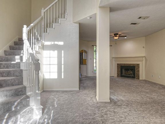 5th image of 12134 Amblewood Dr