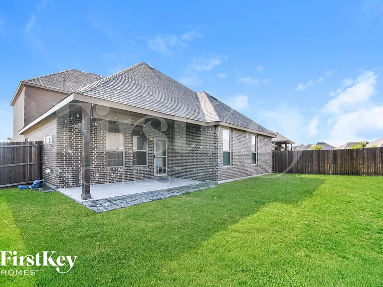 293 Arbury Dr — Photo 14