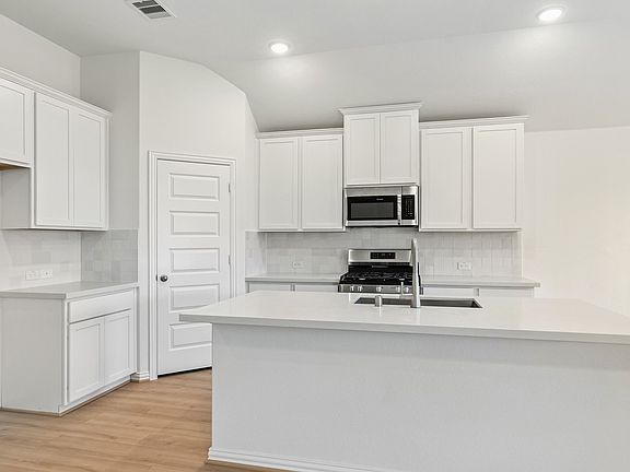 3rd image of 32214 Green Ash Dr