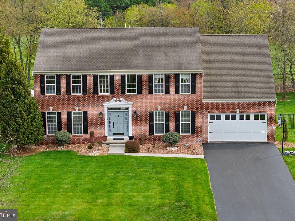 1st image of 11 Nicholas Ct