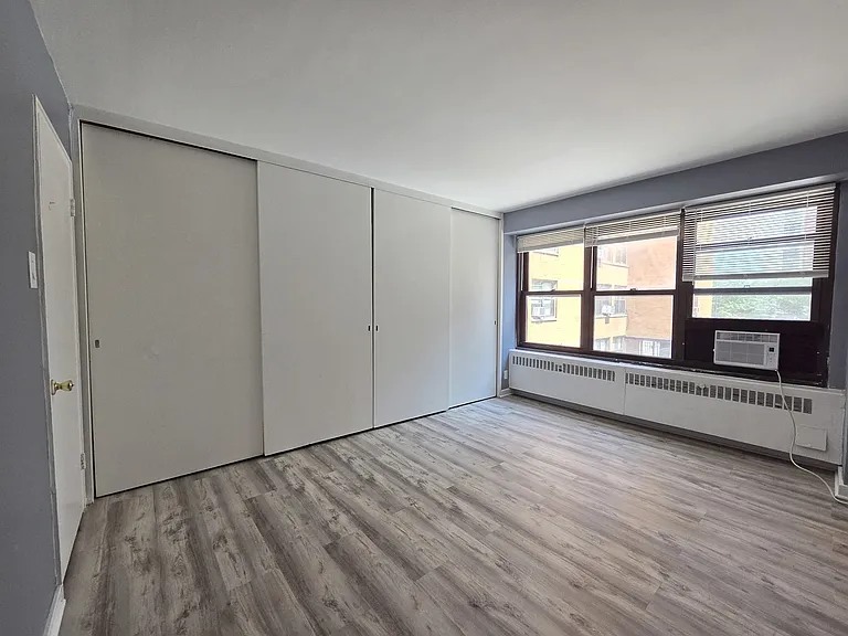 6118 N Sheridan Rd #208 — Photo 8