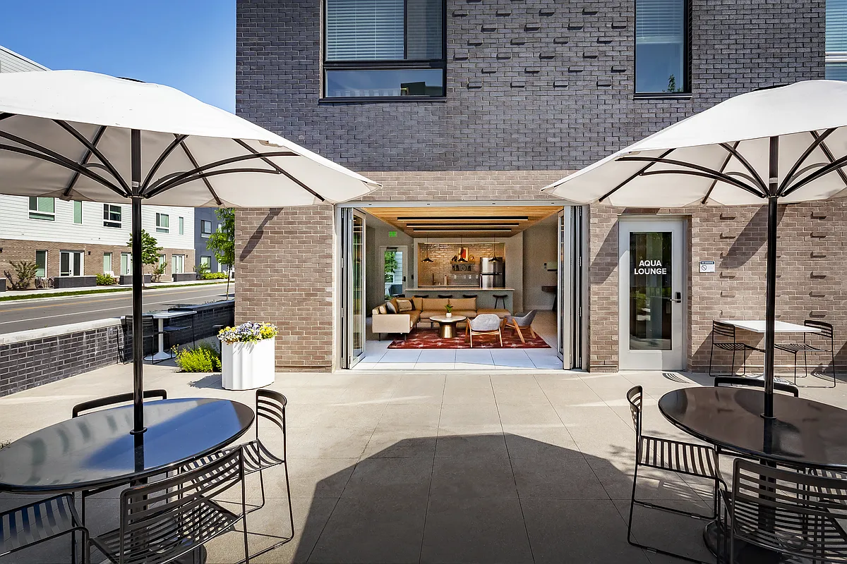 Building Photo - AYR Apartments