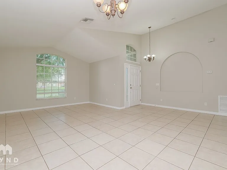 32031 Teague Way — Photo 4