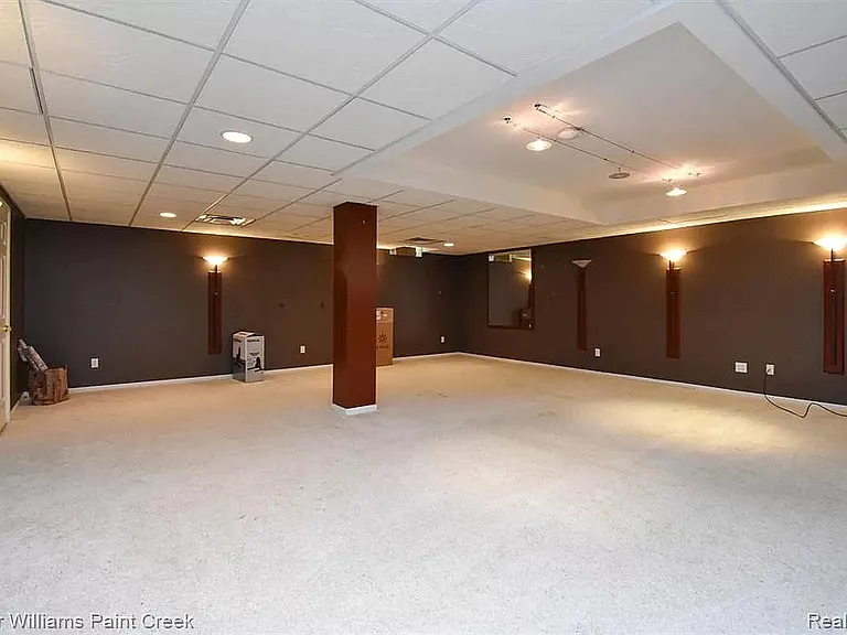 29425 Whistler Dr — Photo 32