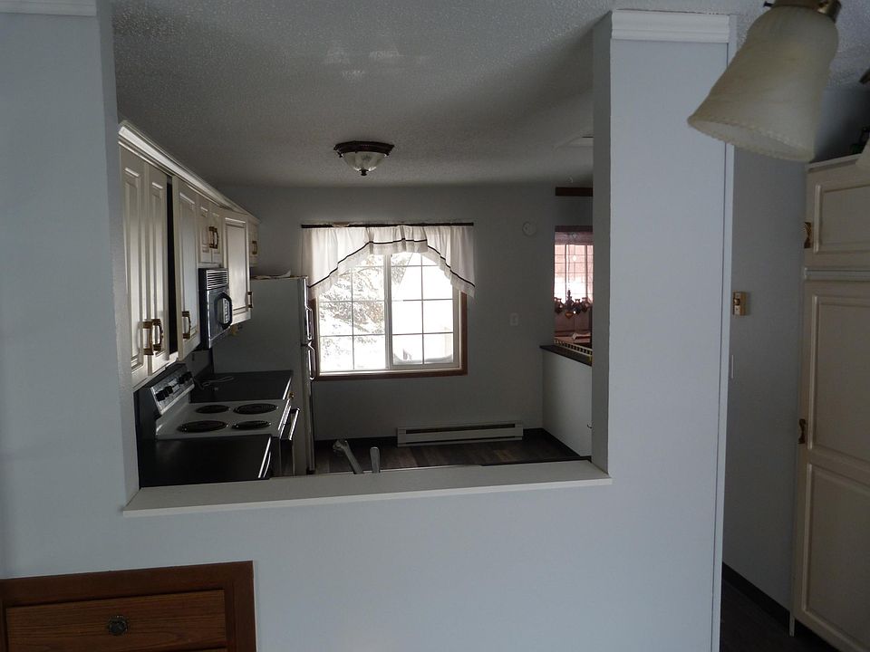 2nd image of 2132 4th Ave E