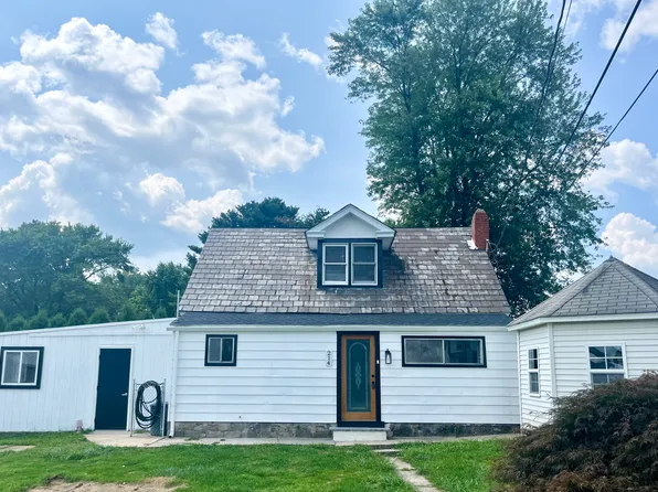 214 Somerset St, Freemansburg, PA 18017