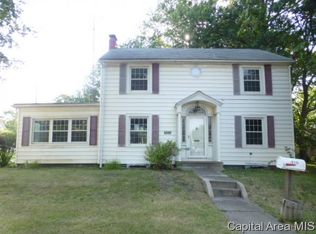 219 N 3rd St, Girard, IL 62640