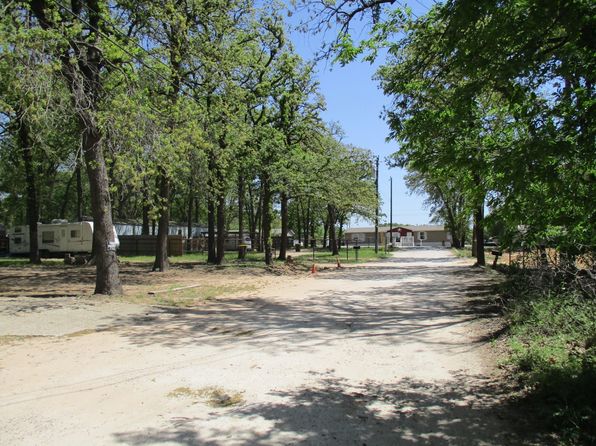 6613 Oakwood Lake Ct, Granbury, TX 76049