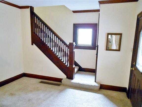 5th image of 1248 Creighton Ave
