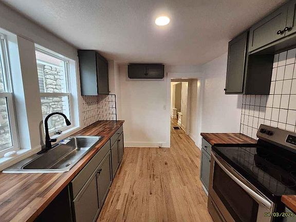 5th image of 310 Kensington Ave