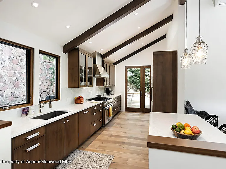 333 Faraway Rd — Photo 3
