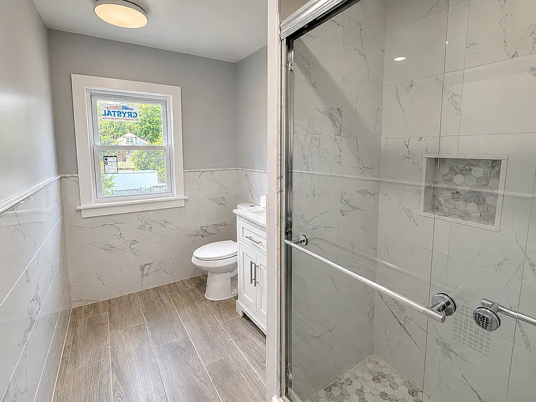 832 Thomas St #834 — Photo 11
