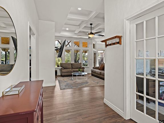 4th image of 421 Mount Pleasant St