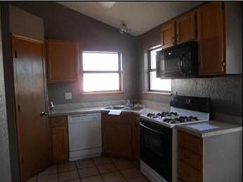 3rd image of 3770 Agate St