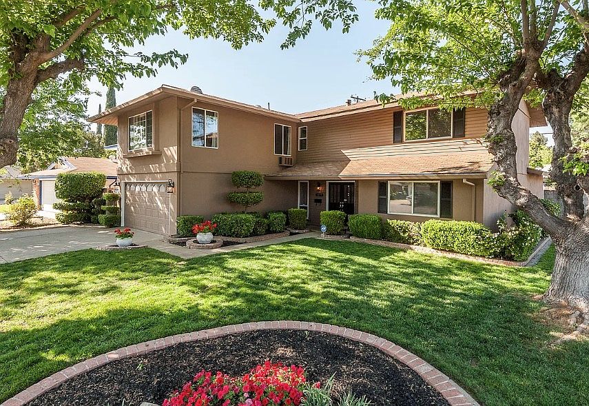 1st image of 9089 La Riviera Dr