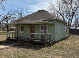 333 E 4th St, Nelson, NE 68961