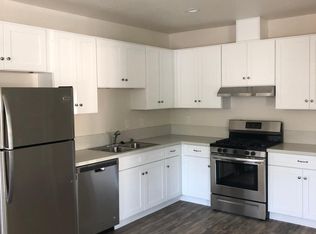 440 College St APT B, Woodland, CA 95695