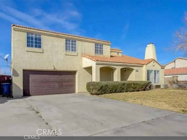 38063 Wesley Ct — Photo 2